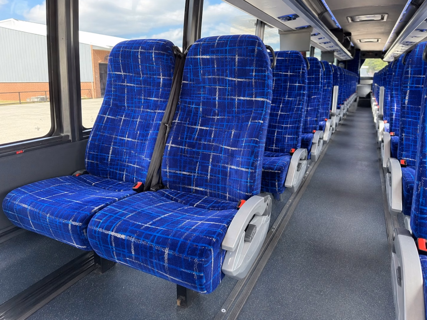 let charterbusrentalsanmateoca com connect you with the right prom bus for your san mateo group